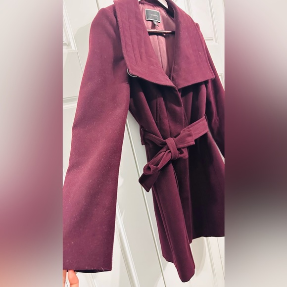 Coat - Picture 9 of 9